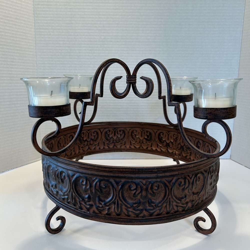 Southern Living Willow House Napa Centerpiece
